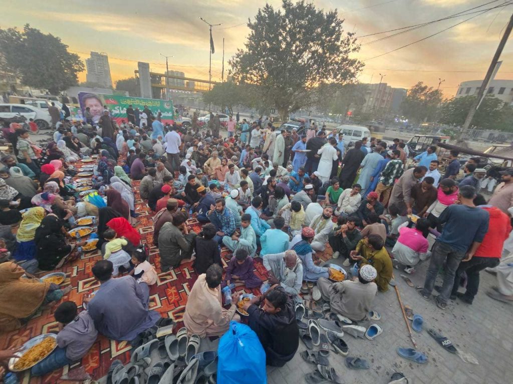 Public participation at Imran Khan Iftar in North Nazimabad Town, District Central